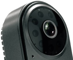 Качественный HD-видеосенсор камеры  "GosCam U5823C" окружен светодиодами системы ночного видения