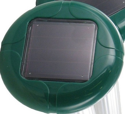 Достаточно мощная солнечная панель на каждом устройстве без проблем справляется с питанием всей электроники в автоматическом режиме