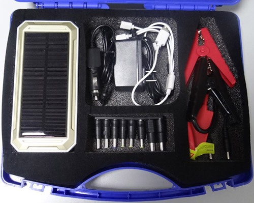 Аппарат "SITITEK SolarStarter 18 000" и все детали к нему имеют собственные ложементы в специальном кейсе