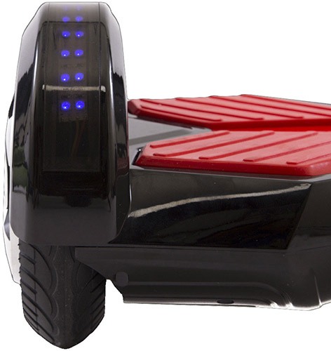 Светодиоды, встроенные в крылья гироскутера "SLX-006 Transformers Audio+LED", хорошо заметны даже при ярком освещении, придавая дизайну сигвея особую эффектность