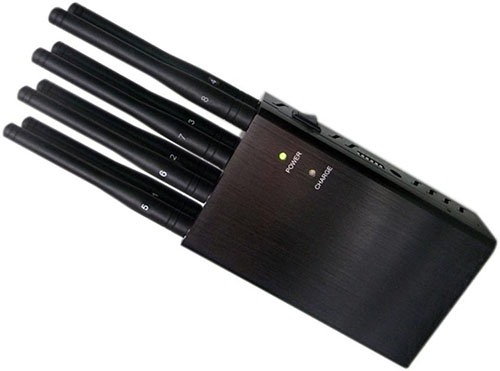 Подавитель "Страж Мини 4G" имеет восемь съемных антенн, каждая из которых блокирует свой диапазон (нажмите на фото, чтобы увеличить)