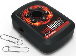 Оцените миниатюрность детектора видеокамер "BugHunter Dvideo Nano"