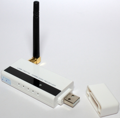 Ресивер представляет собой компактное приспособление, подключающееся к USB-порту компьютера 