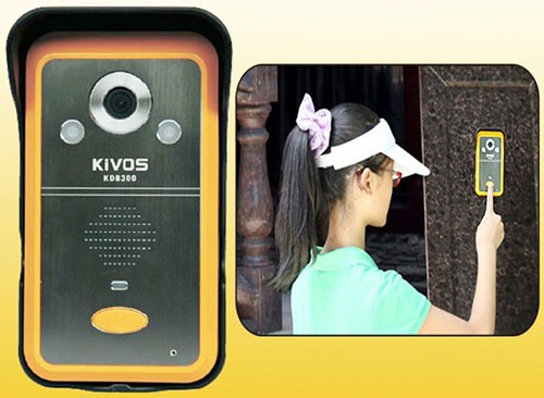 Внешняя панель видеодомофона "KIVOS Quattro" удобна для использования и имеет антивандальное исполнение