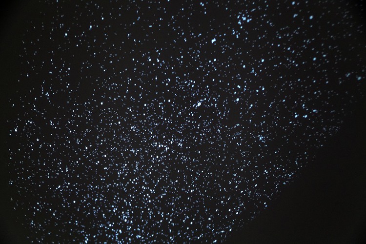 Проецируемое планетарием SITITEK "AstroEye" здвездное небо позволит создать полноценную атмосферу ночи прямо у вас дома