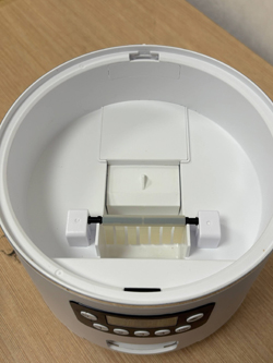 Автокормушка для кошек и собак Pets F01 Уценка