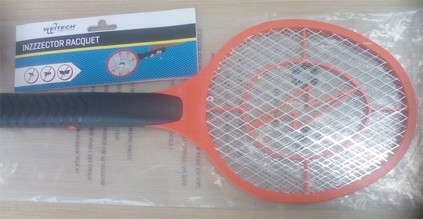 Уцененная электрическая мухобойка и ракетка от комаров Weitech WK0071