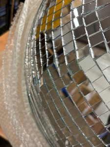 Уцененный диско шар диаметром 50 см