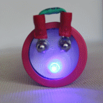 "Фишмагнит-2" МОДЕРН излучает световые вспышки разных цветов (на фото модель с установленной перемычкой)