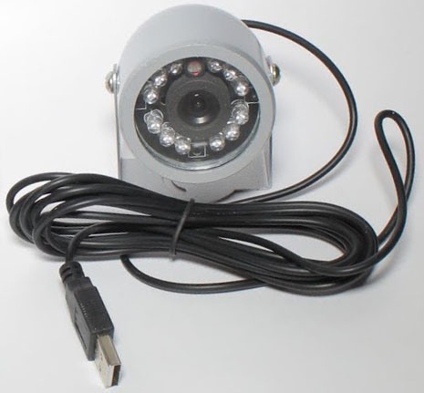 Фотокамера с инфракрасной подсветкой и встроенным детектором движения