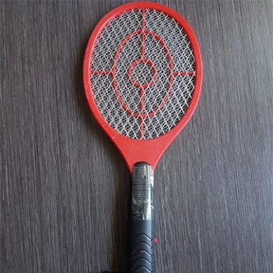 Электрическая мухобойка и ракетка от комаров "Weitech WK0071"